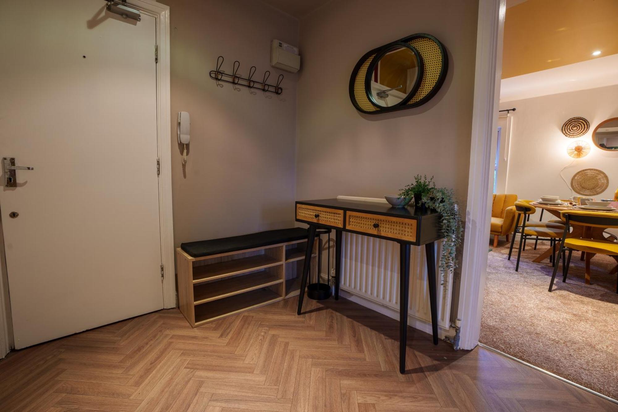 Stay With Airhgt @ Luxe Apartment In Central Harrogate Exterior photo
